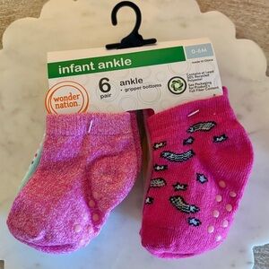 Wonder Nation Infant Ankle Gripper Socks 6 Pairs
